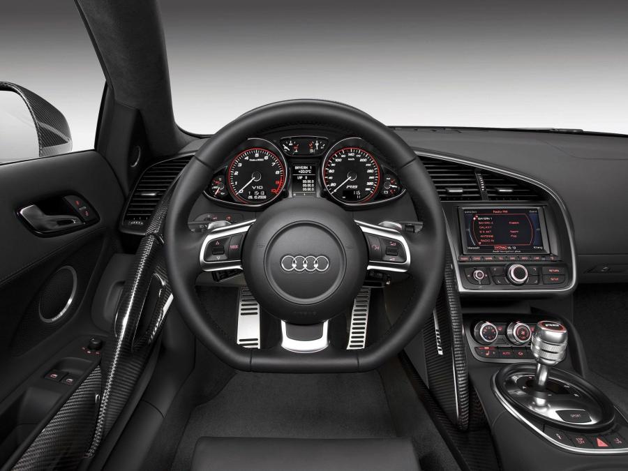 Торпедо Audi R8 V10 2009 года  (EU) (фото 20 из 40)
